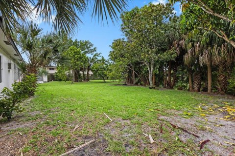 House in Lauderhill, Florida 4 bedrooms, 238.11 sq.m. № 2146686 - photo 15