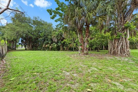 House in Lauderhill, Florida 4 bedrooms, 238.11 sq.m. № 2146686 - photo 16