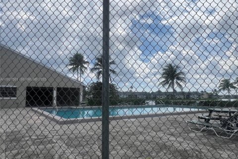 Купить кондоминиум в Хомстед, Флорида 2 спальни, 80.17м2, № 1988232 - фото 17