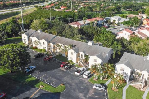 Купить кондоминиум в Хомстед, Флорида 2 спальни, 80.17м2, № 1988232 - фото 1