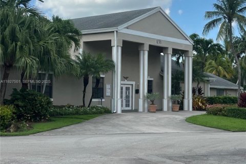 Купить кондоминиум в Хомстед, Флорида 2 спальни, 80.17м2, № 1988232 - фото 22