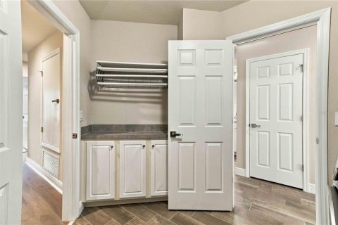 Townhouse in Lutz, Florida 4 bedrooms, 194.91 sq.m. № 2403601 - photo 18