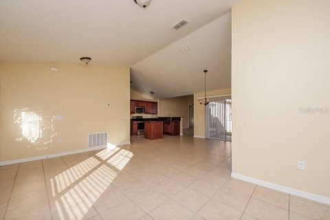 House in Kissimmee, Florida 4 bedrooms, 153.47 sq.m. № 2277816 - photo 3