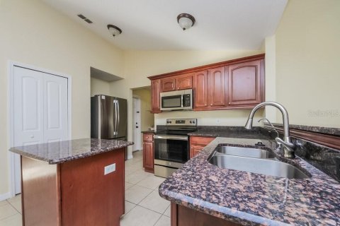House in Kissimmee, Florida 4 bedrooms, 153.47 sq.m. № 2277816 - photo 5