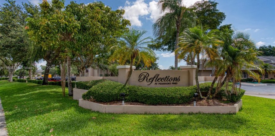 Condo in Pembroke Pines, Florida, 2 bedrooms  № 1880210