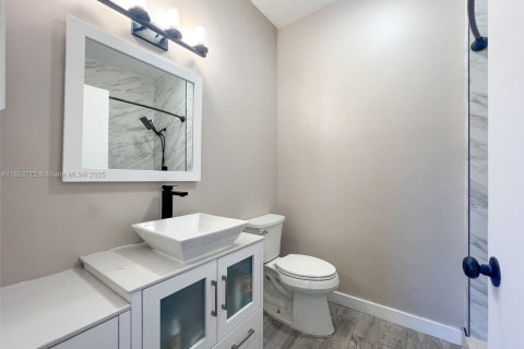 Condo in Pembroke Pines, Florida, 2 bedrooms  № 1880210 - photo 10