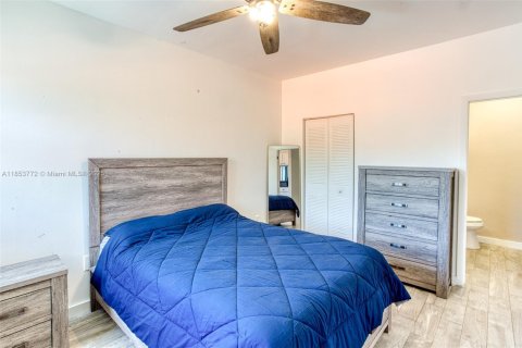 Condo in Pembroke Pines, Florida, 2 bedrooms  № 1880210 - photo 8