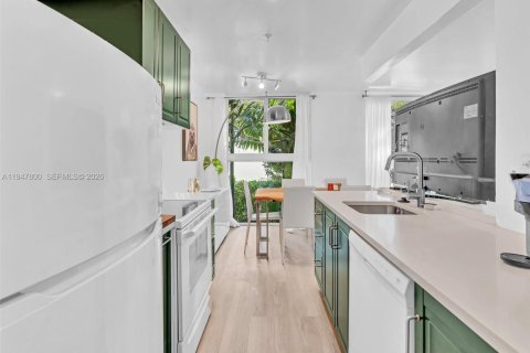 Condominio en alquiler en Miami Beach, Florida, 1 dormitorio, 76.18 m2 № 2003913 - foto 9