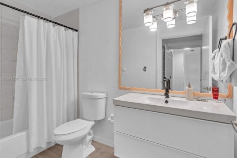 Condominio en alquiler en Miami Beach, Florida, 1 dormitorio, 76.18 m2 № 2003913 - foto 14