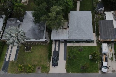 Casa en venta en Miami, Florida, 3 dormitorios, 94.2 m2 № 2057193 - foto 27