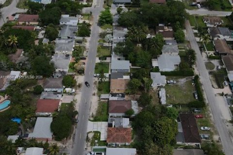 Casa en venta en Miami, Florida, 3 dormitorios, 94.2 m2 № 2057193 - foto 26