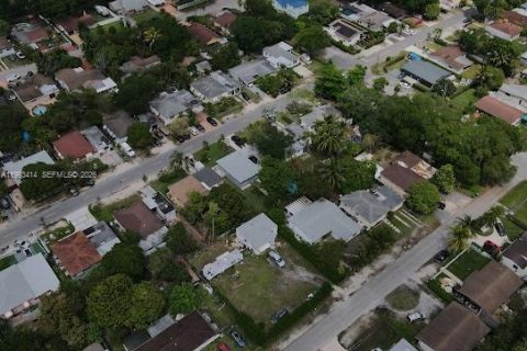 Casa en venta en Miami, Florida, 3 dormitorios, 94.2 m2 № 2057193 - foto 23