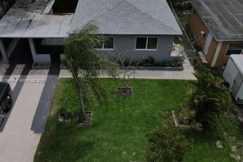 Casa en venta en Miami, Florida, 3 dormitorios, 94.2 m2 № 2057193 - foto 25
