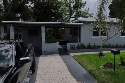 Casa en venta en Miami, Florida, 3 dormitorios, 94.2 m2 № 2057193 - foto 13