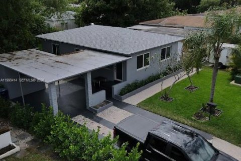Casa en venta en Miami, Florida, 3 dormitorios, 94.2 m2 № 2057193 - foto 6