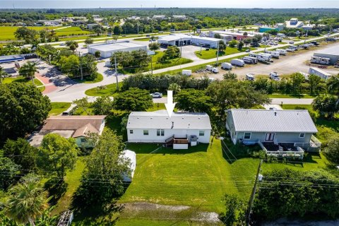 Villa ou maison à louer à Punta Gorda, Floride: 3 chambres, 150.5 m2 № 2419888 - photo 2