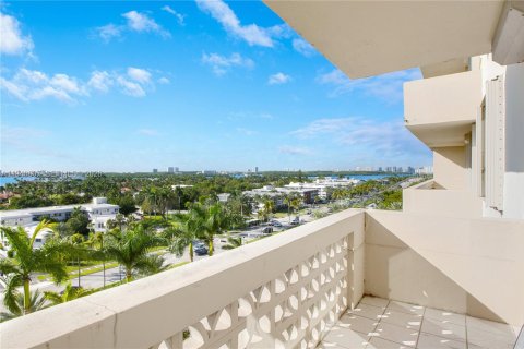 Condo in Bal Harbour, Florida, 2 bedrooms  № 1998008 - photo 20