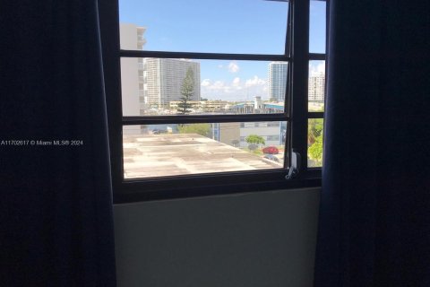 Купить кондоминиум в Майами-Бич, Флорида № 1957513 - фото 9