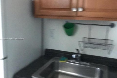 Купить кондоминиум в Майами-Бич, Флорида № 1957513 - фото 5