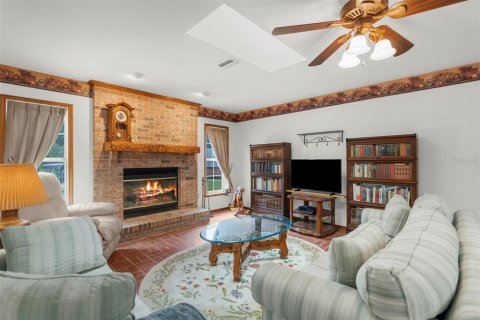 Casa en venta en Spring Hill, Florida, 3 dormitorios, 255.67 m2 № 1852671 - foto 11