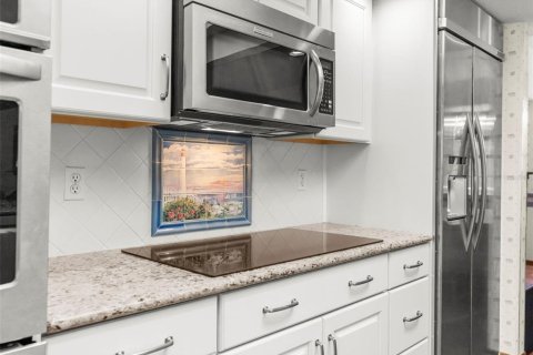 Casa en venta en Spring Hill, Florida, 3 dormitorios, 255.67 m2 № 1852671 - foto 15