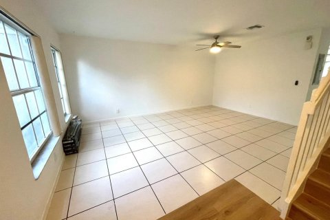 Touwnhouse à louer à West Palm Beach, Floride: 3 chambres, 123.47 m2 № 2401874 - photo 3
