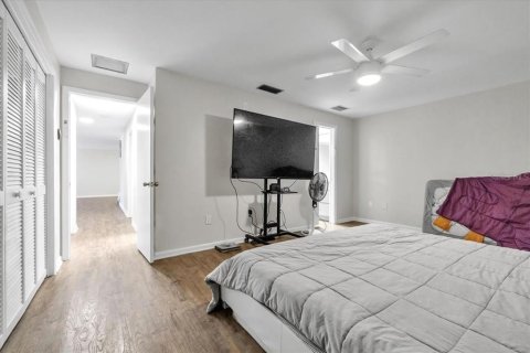 Immobilier commercial à vendre à Punta Gorda, Floride: 6 chambres, 338.26 m2 № 2316618 - photo 23