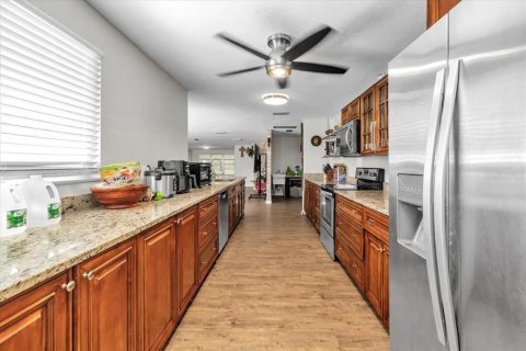 Immobilier commercial à vendre à Punta Gorda, Floride: 6 chambres, 338.26 m2 № 2316618 - photo 14