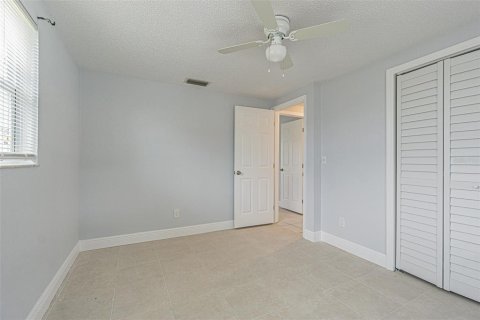House in Apollo Beach, Florida 3 bedrooms, 133.13 sq.m. № 1919862 - photo 11