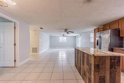 House in Apollo Beach, Florida 3 bedrooms, 133.13 sq.m. № 1919862 - photo 10