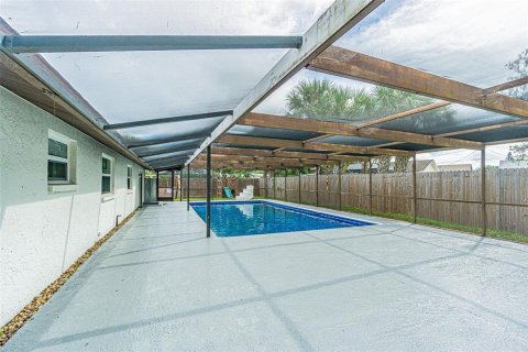 House in Apollo Beach, Florida 3 bedrooms, 133.13 sq.m. № 1919862 - photo 7