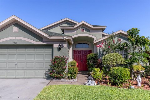 House in Wesley Chapel, Florida 3 bedrooms, 172.61 sq.m. № 1840502 - photo 2