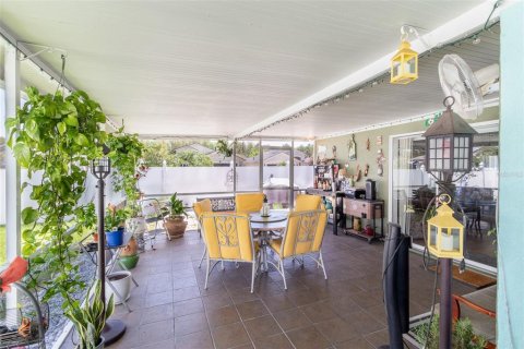 House in Wesley Chapel, Florida 3 bedrooms, 172.61 sq.m. № 1840502 - photo 13