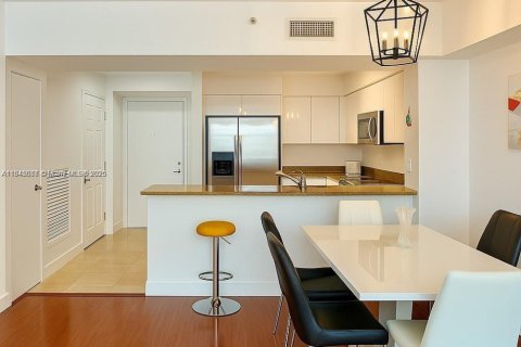 Copropriété à vendre à Hallandale Beach, Floride: 1 chambre, 85.01 m2 № 1940664 - photo 7