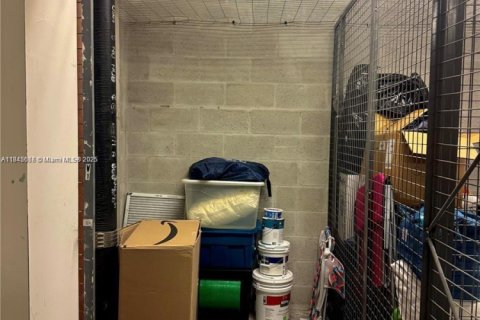 Copropriété à vendre à Hallandale Beach, Floride: 1 chambre, 85.01 m2 № 1940664 - photo 22