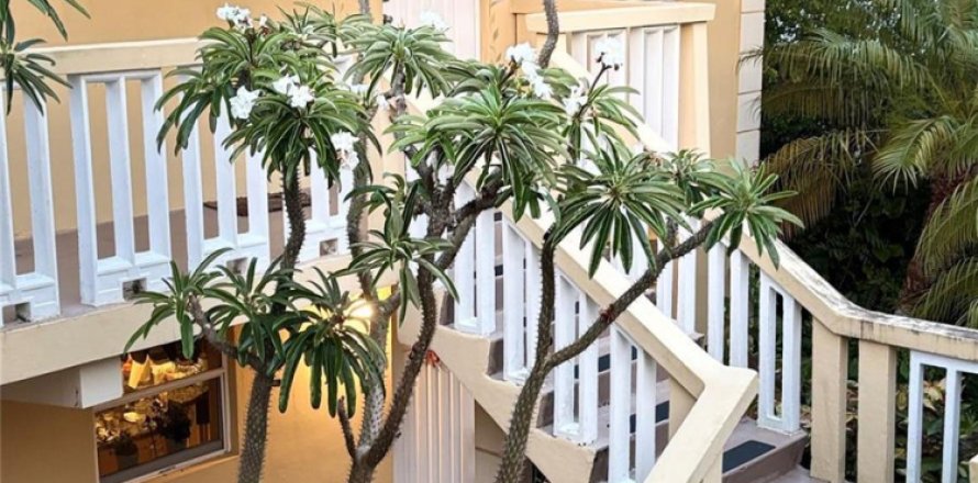 Condo in Fort Lauderdale, Florida, 2 bedrooms № 2183114