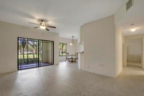 Copropriété à louer à Palm Beach Gardens, Floride: 1 chambre, 81.57 m2 № 2086054 - photo 4