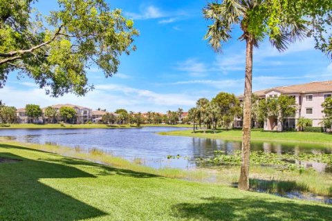 Condominio en Palm Beach Gardens, Florida, 1 dormitorio  № 2086054