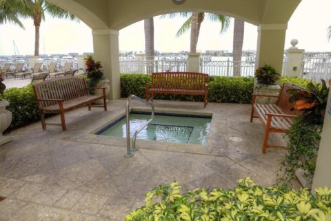 Copropriété à vendre à Lantana, Floride: 2 chambres, 117.52 m2 № 2087705 - photo 27