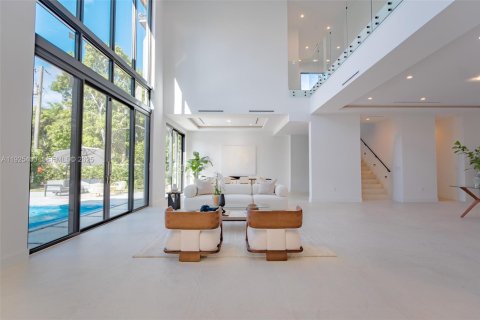 House in Pinecrest, Florida 6 bedrooms, 635.54 sq.m. № 1984615 - photo 15