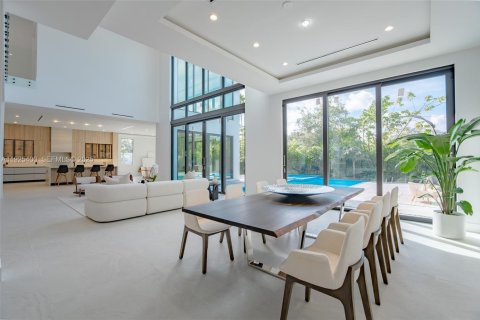 House in Pinecrest, Florida 6 bedrooms, 635.54 sq.m. № 1984615 - photo 19