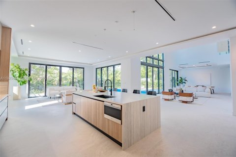 House in Pinecrest, Florida 6 bedrooms, 635.54 sq.m. № 1984615 - photo 25