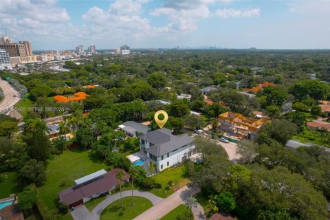 House in Pinecrest, Florida 6 bedrooms, 635.54 sq.m. № 1984615 - photo 6