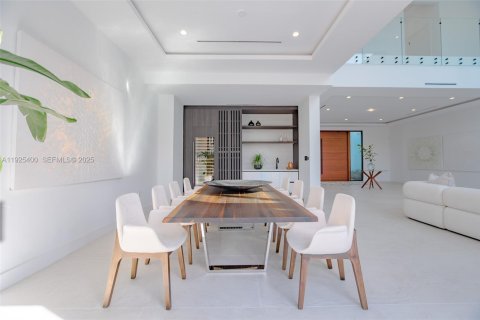 House in Pinecrest, Florida 6 bedrooms, 635.54 sq.m. № 1984615 - photo 18