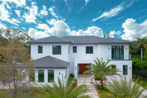 House in Pinecrest, Florida 6 bedrooms, 635.54 sq.m. № 1984615 - photo 4