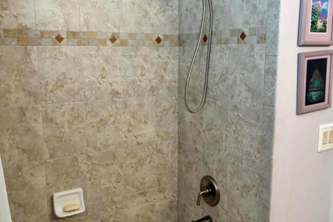 Villa ou maison à vendre à Port St. Lucie, Floride: 2 chambres, 187.11 m2 № 2261604 - photo 15