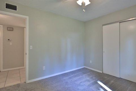 Casa en venta en Edgewater, Florida, 4 dormitorios, 99.59 m2 № 2378201 - foto 13