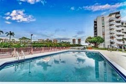 Снять в аренду кондоминиум в Авентура, Флорида 1 спальня, 68.84м2, № 1986280 - фото 26