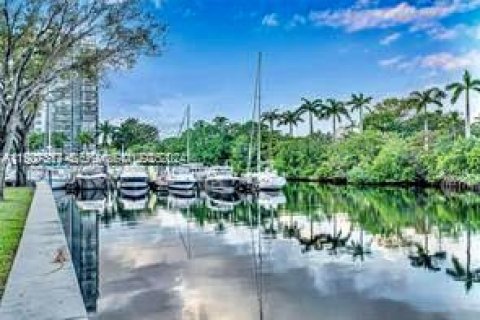 Снять в аренду кондоминиум в Авентура, Флорида 1 спальня, 68.84м2, № 1986280 - фото 28