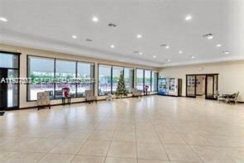 Снять в аренду кондоминиум в Авентура, Флорида 1 спальня, 68.84м2, № 1986280 - фото 18